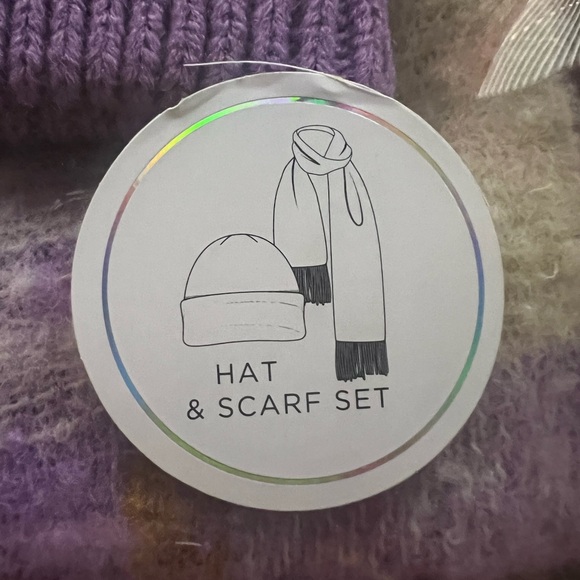 NWT Juicy Couture Beenie/Scarf - Picture 2 of 3